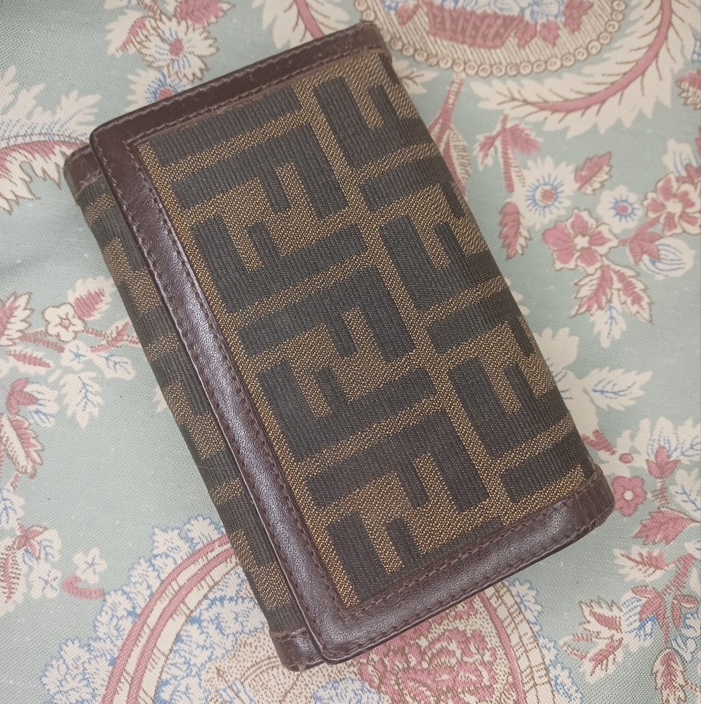 Vintage 90's Fendi Zucca Compact Wallet - Picture 3 of 14